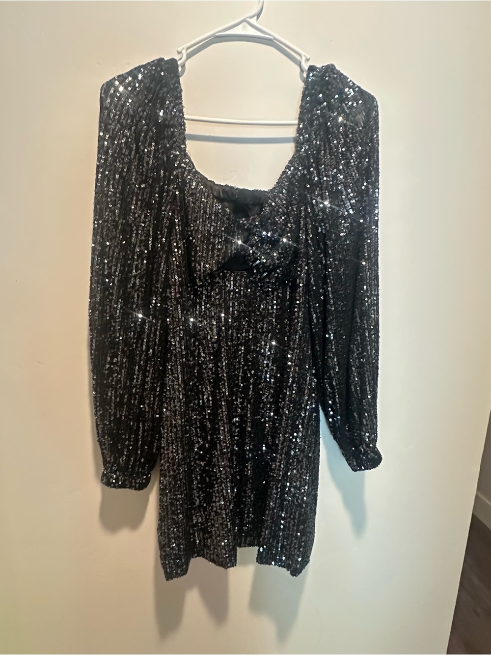 C/MEO Collective Black Sequin Mini Dress M NWT Puff Sleeve Party Cocktail